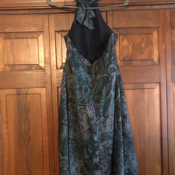 Amy Matto Halter Dress - Picture 5 of 7